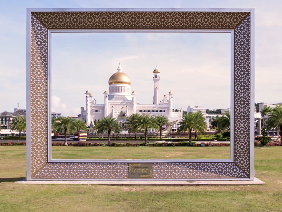 ASEAN Architecture Tour with the ASEAN-Korea Centre — Brunei, Lao PDR, and Myanmar