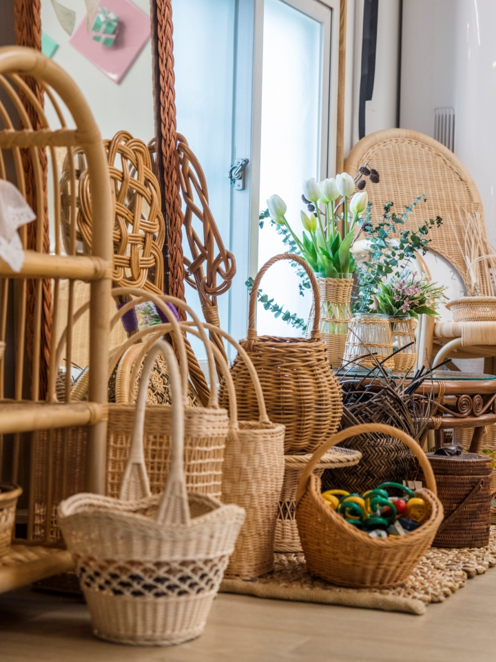 Wooahan Hojakjil in Cheongdo lets visitors make their own rattan goods by hand.