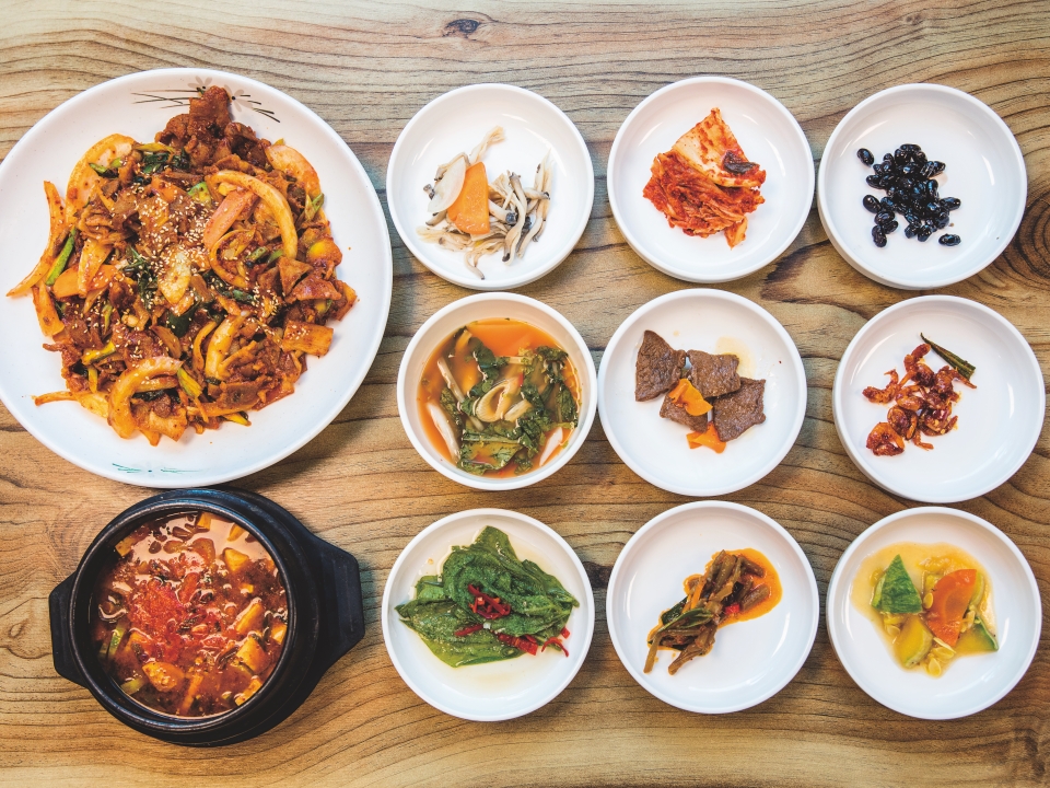 Toyang Sikdang, a humble home-style restaurant near Cheongdo Eupseong Fortress