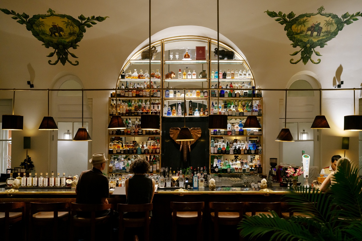 Elephant Bar 2