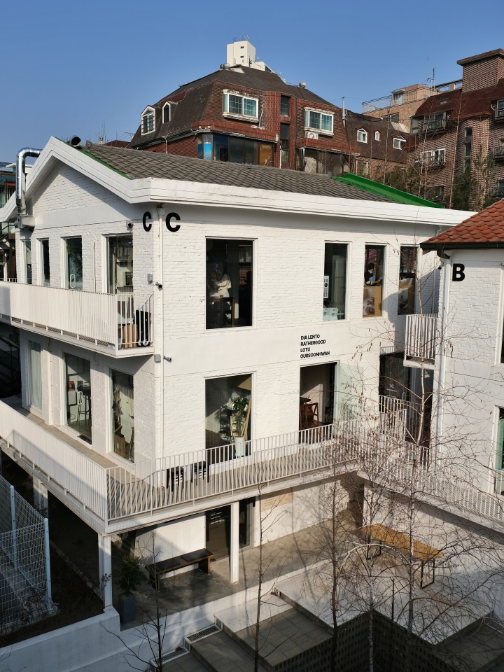 The second location of the 1 Euro Project in Bukgajwa-dong, Seoul