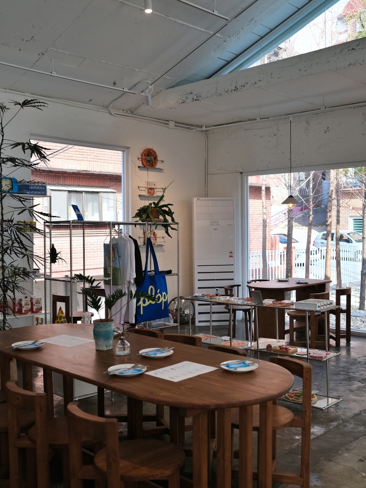 The second location of the 1 Euro Project in Bukgajwa-dong, Seoul