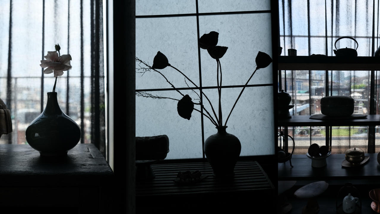 Story of Antiques, Sogoni Goyo — A Place That Tells the Voices Held in Old Objects