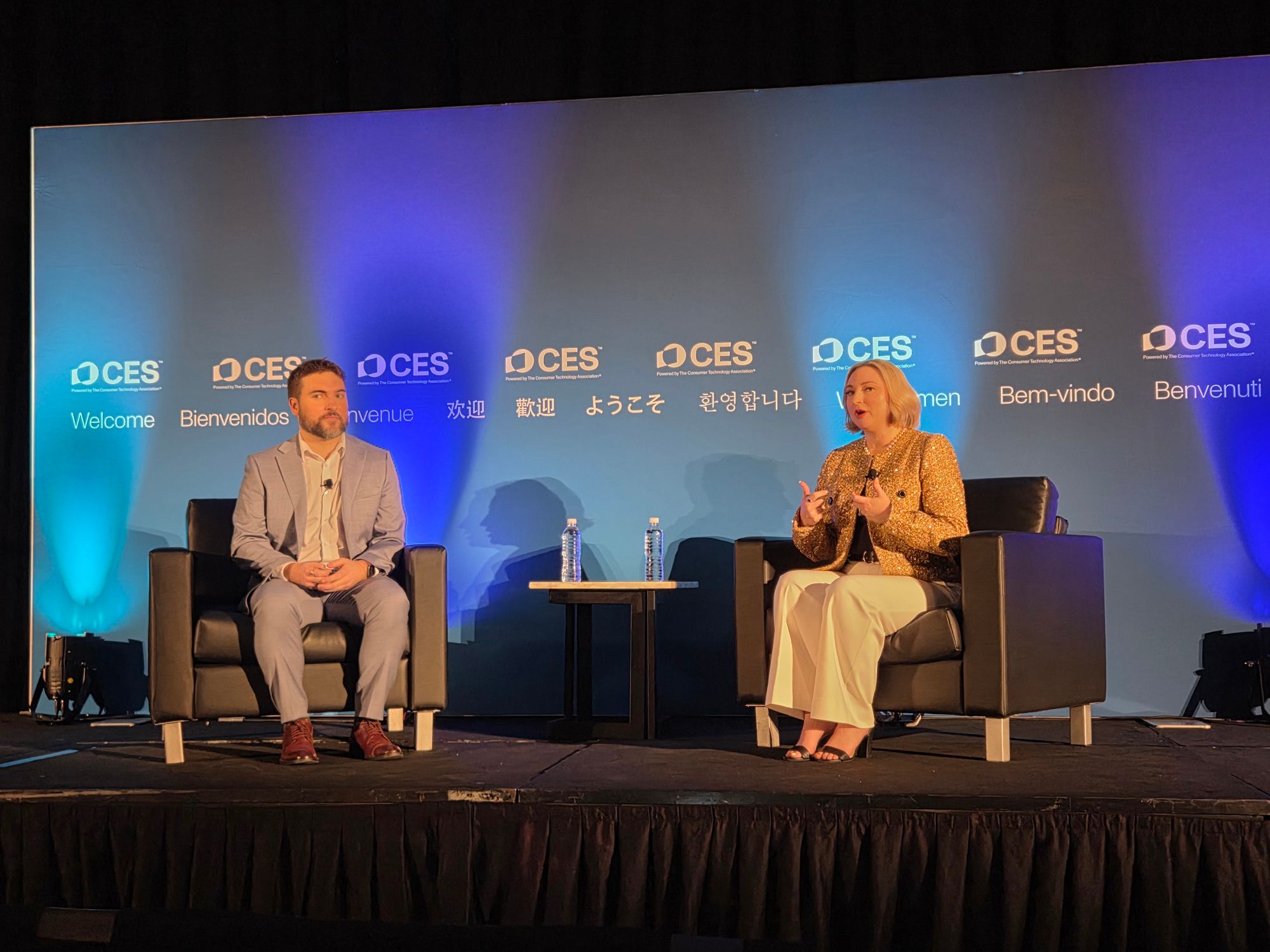 [CES 2026]"AI는 도구가 아닌 '동료'다"... 5650억 달러 시장 이끌 '3대 키워드'