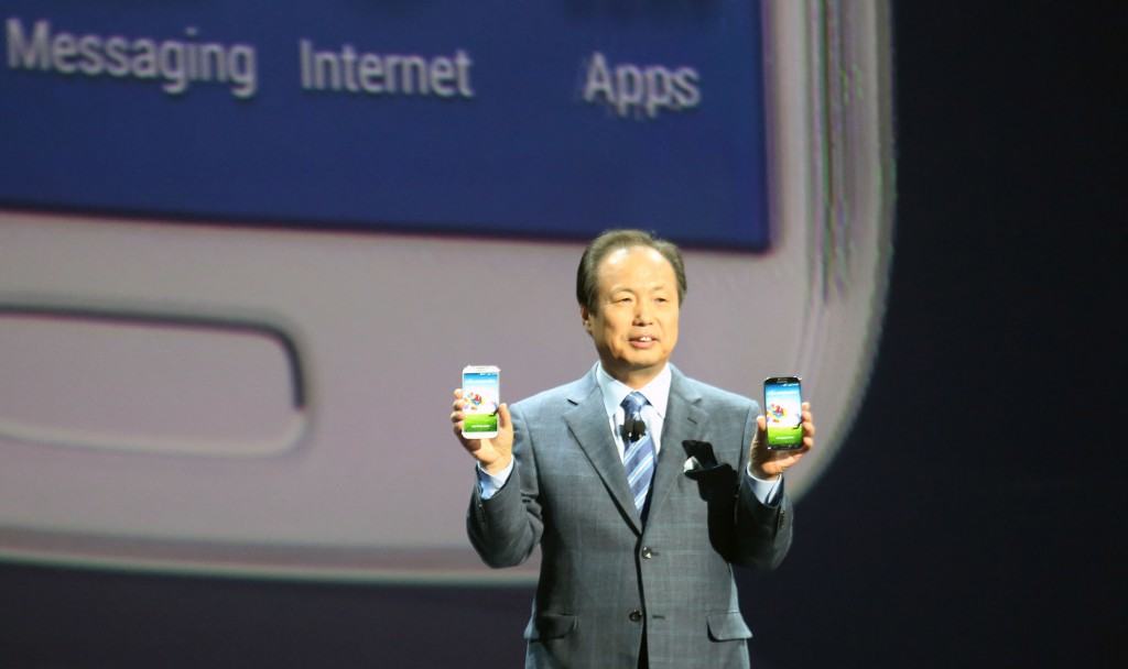 GALAXY_S_4_Unpacked_JK_Shin_1