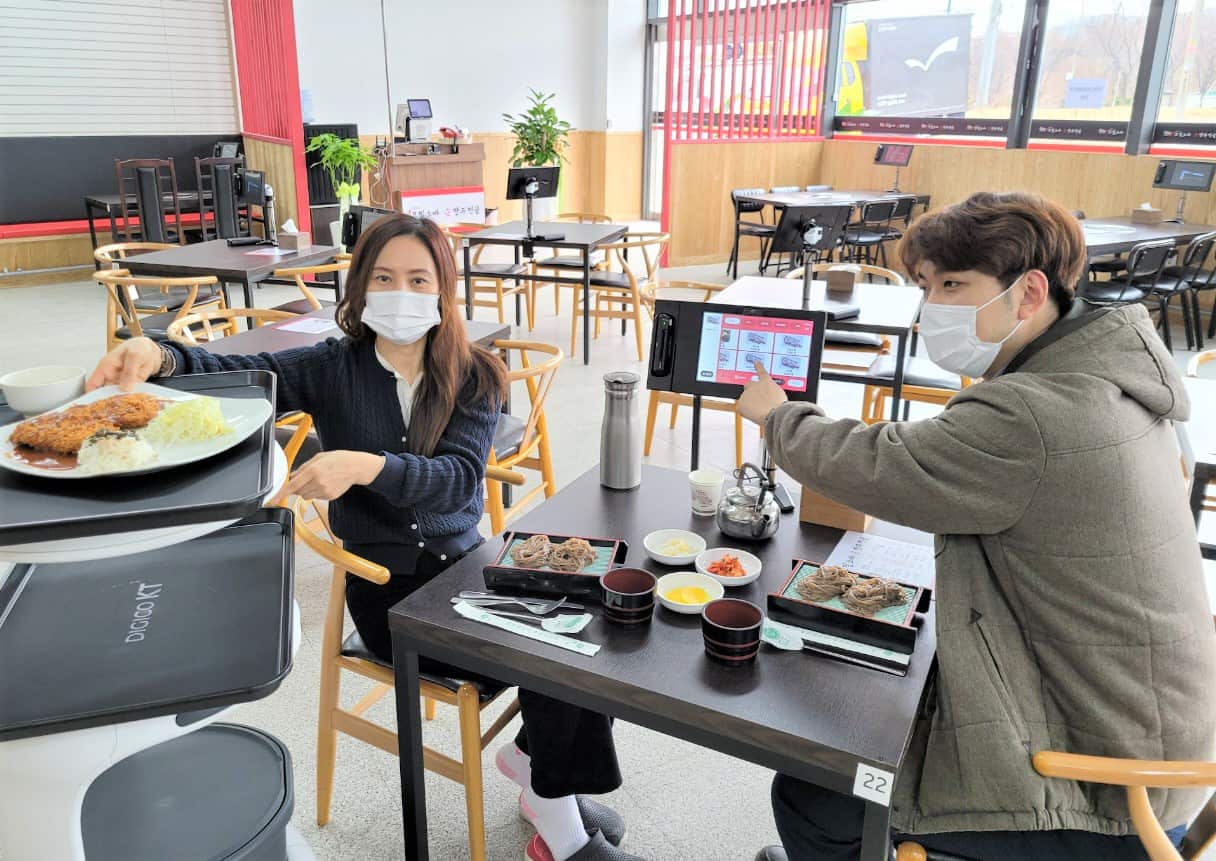 KT-스마트캐스트, 비대면 푸드테크 선도 맞손