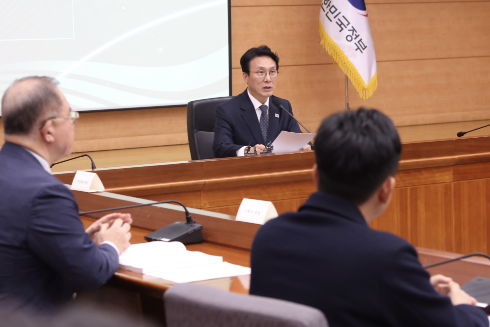 정부, 2035년 온실가스 53~61% 감축안 의결… 배출권시장 ‘유상비중 확대’